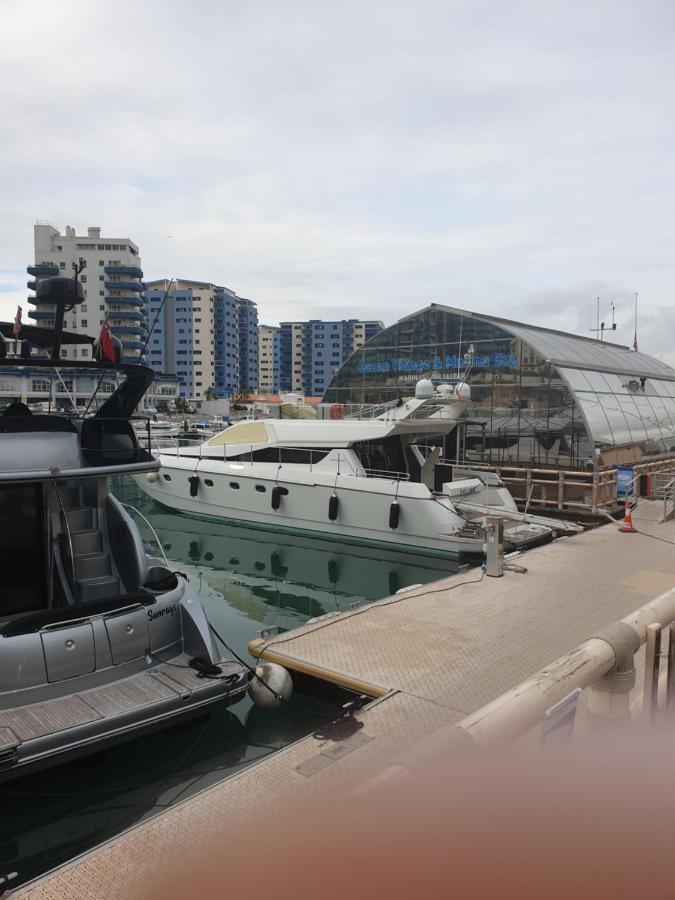 Ocean Village Apartment Gibraltar Bagian luar foto